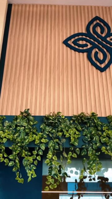 Você sabia que o ambiente da farmácia também transmite confiança?
Na Biomagistral, pensamos em cada detalhe para criar um espaço moderno, acolhedor e em sintonia com o bairro, reforçando a credibilidade e o cuidado que a marca oferece.

Mais do que um lugar de saúde, projetamos uma experiência que transmite bem-estar e proximidade. 

Criamos lugares que conectam marcas e pessoas.

–
–

Projeto em parceria com @oceano.arq 

#biomagistral #arquiteturacomercial #farmaciademanipulacao #arquiteturadeinteriores #projetocomercial #interiorescomerciais #designcomercial #arquitetura #espaçosqueinspiram
